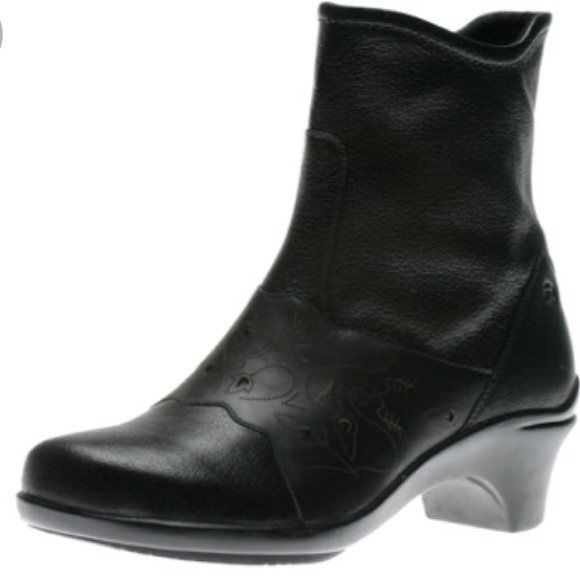 new balance cowboy boots